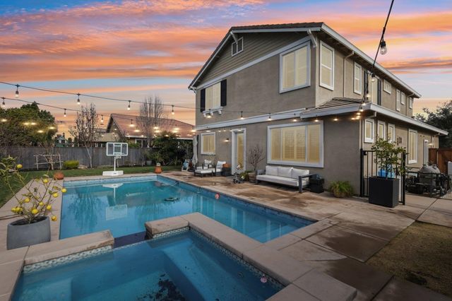 165 Little Ranch Cir, Oakley, CA 94561