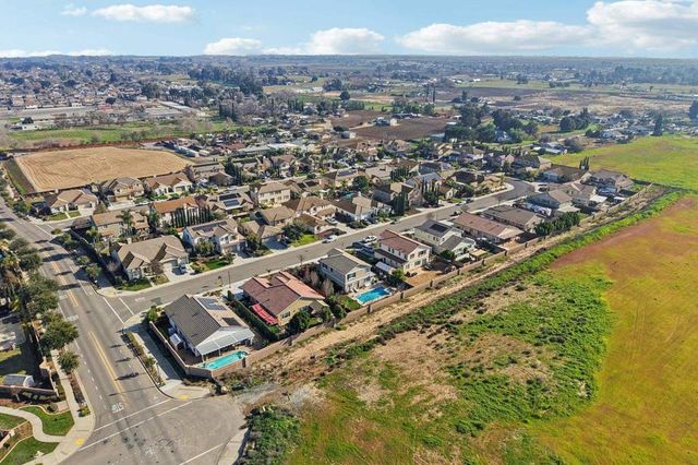 165 Little Ranch Cir, Oakley, CA 94561