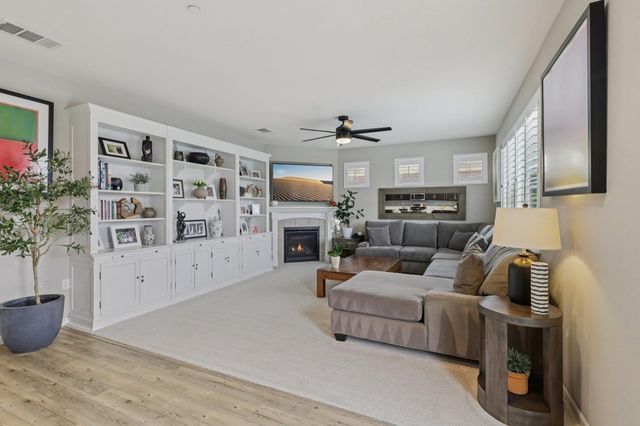 165 Little Ranch Cir, Oakley, CA 94561