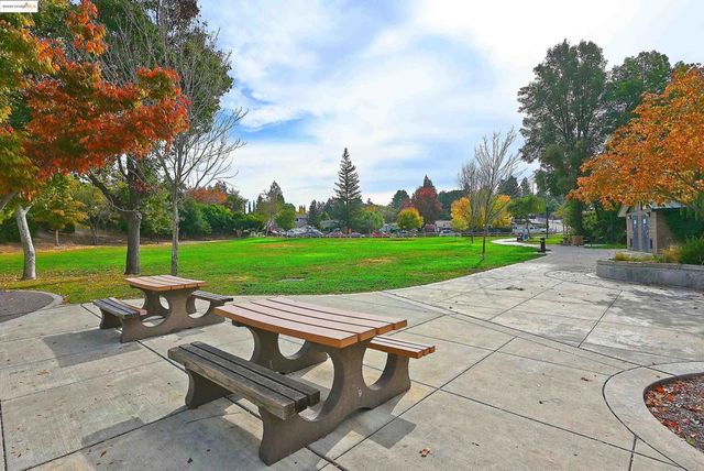 648 Fig Tree Lane, Martinez, CA 94553