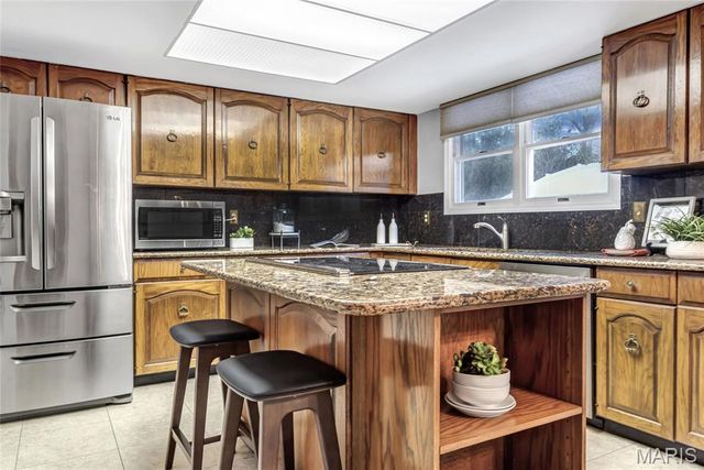 12861 White Rock Court, St Louis, MO 63131