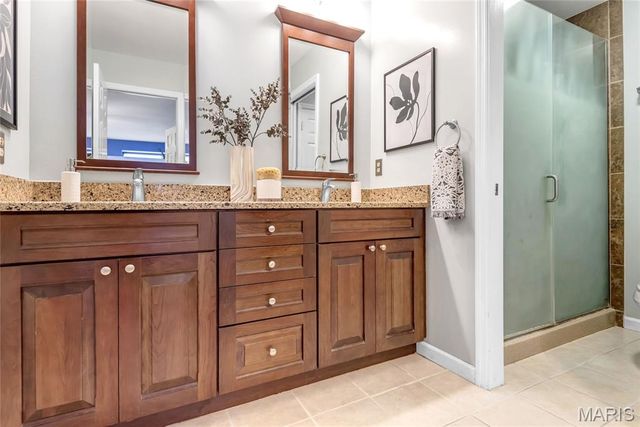 12861 White Rock Court, St Louis, MO 63131