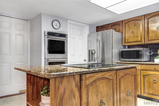 12861 White Rock Court, St Louis, MO 63131