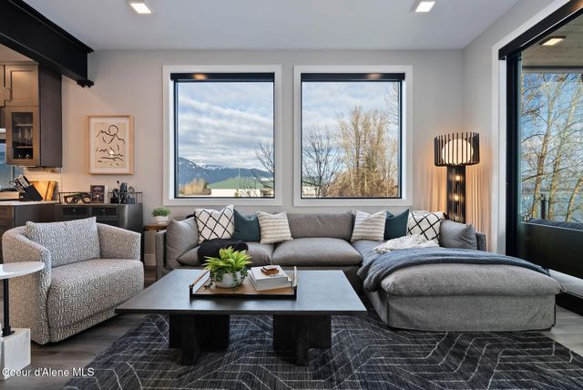 802 Sandpoint AVE, 8307, Sandpoint, ID 83864
