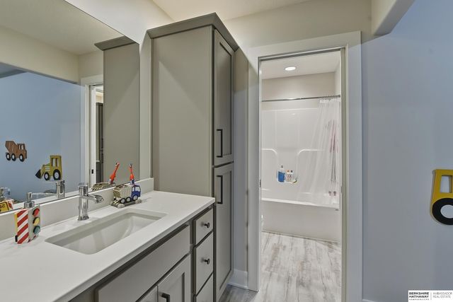 726 Firestone Pointe, Ashland, NE 68003