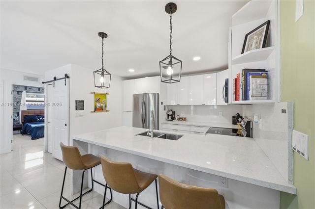 1464 NE 28th St, Pompano Beach, FL 33064