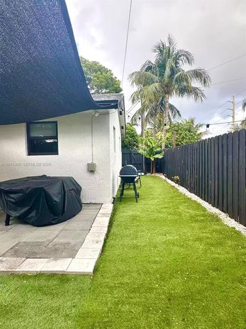 1464 NE 28th St, Pompano Beach, FL 33064