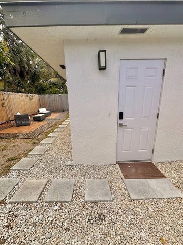 1464 NE 28th St, Pompano Beach, FL 33064