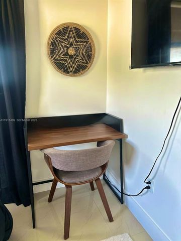 1464 NE 28th St, Pompano Beach, FL 33064