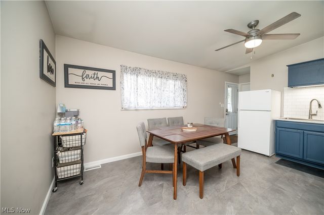 3295 Clearwater Street NW, Warren, OH 44485