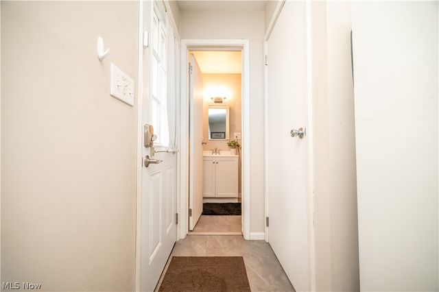 3295 Clearwater Street NW, Warren, OH 44485