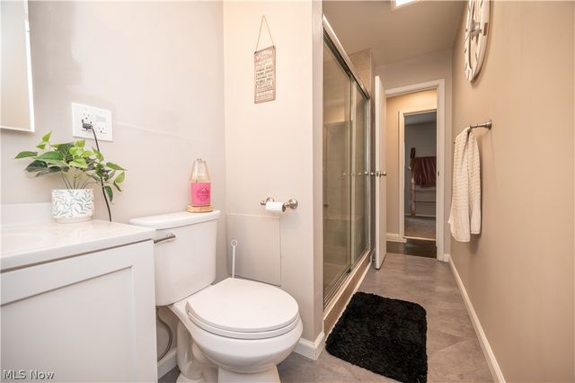 3295 Clearwater Street NW, Warren, OH 44485