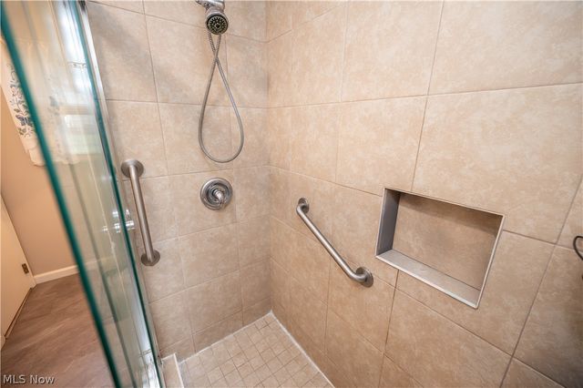 3295 Clearwater Street NW, Warren, OH 44485