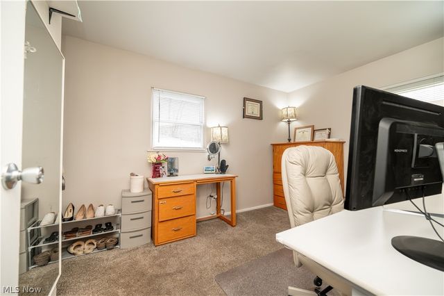 3295 Clearwater Street NW, Warren, OH 44485