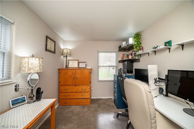 3295 Clearwater Street NW, Warren, OH 44485