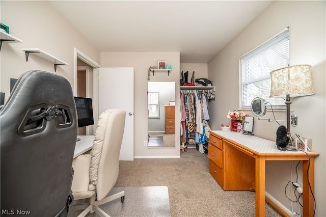 3295 Clearwater Street NW, Warren, OH 44485