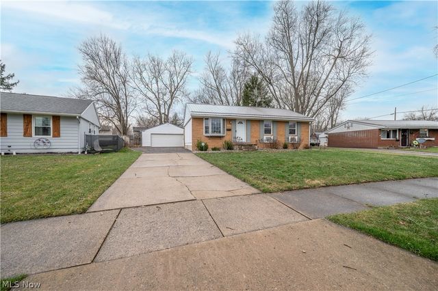 3295 Clearwater Street NW, Warren, OH 44485