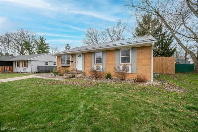 3295 Clearwater Street NW, Warren, OH 44485