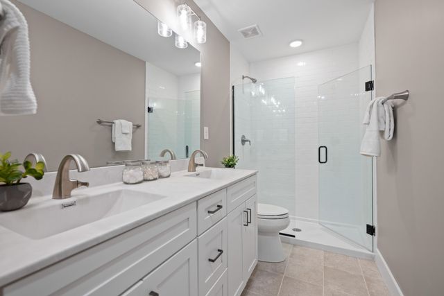 100 W 14th Street, C, Newport, KY 41071