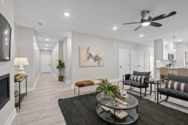 100 W 14th Street, C, Newport, KY 41071