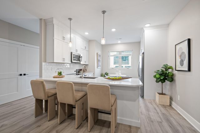 100 W 14th Street, C, Newport, KY 41071