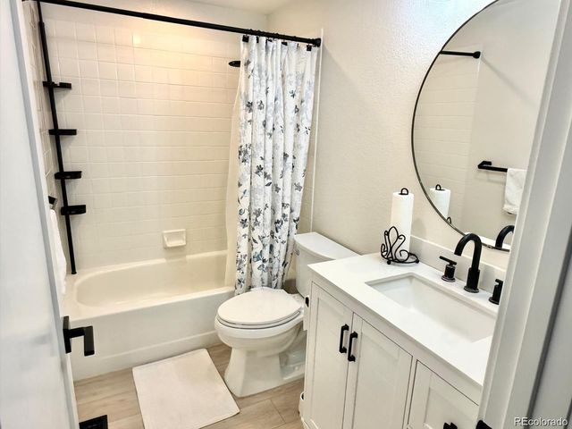 19917 E Crestline Place, Centennial, CO 80015