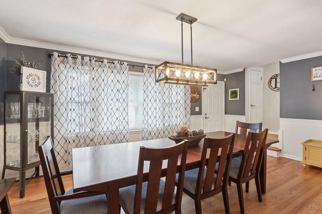 1341 E Roberta AVENUE, Waukesha, WI 53186