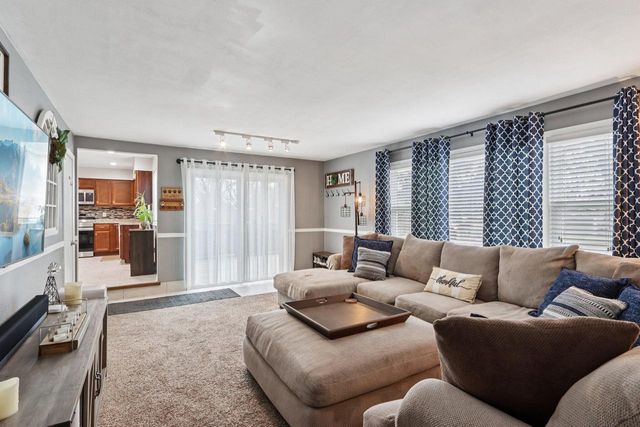 1341 E Roberta AVENUE, Waukesha, WI 53186