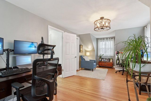 1341 E Roberta AVENUE, Waukesha, WI 53186