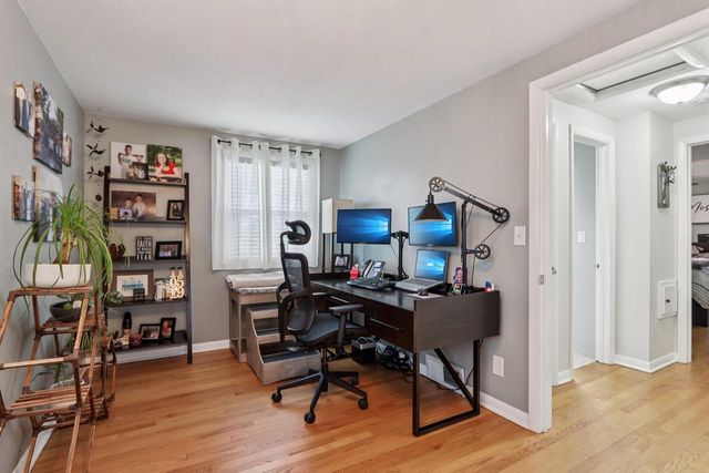 1341 E Roberta AVENUE, Waukesha, WI 53186