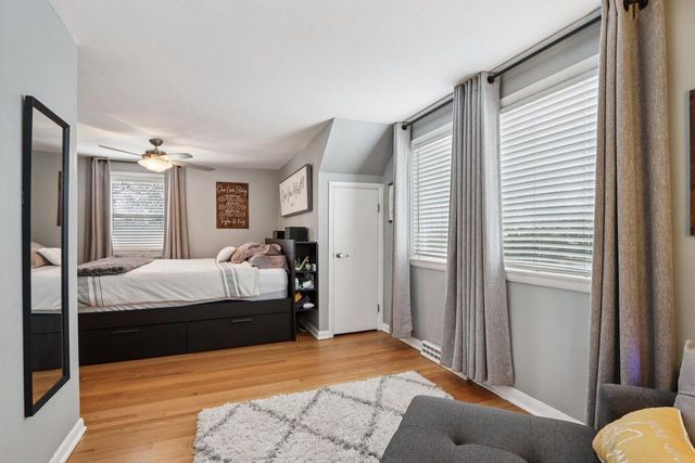 1341 E Roberta AVENUE, Waukesha, WI 53186