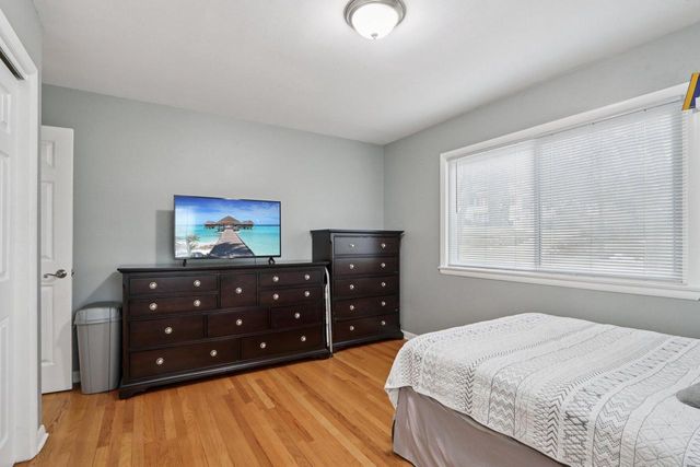 1341 E Roberta AVENUE, Waukesha, WI 53186