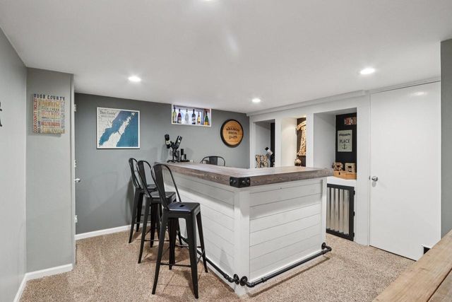 1341 E Roberta AVENUE, Waukesha, WI 53186