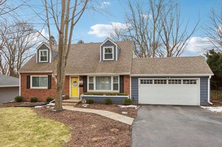 1341 E Roberta AVENUE, Waukesha, WI 53186