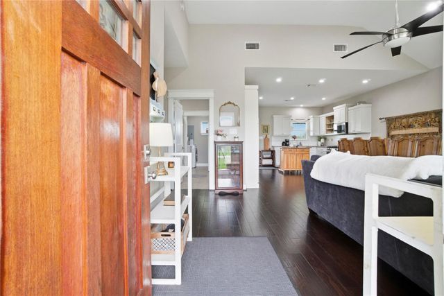 5037 Horseshoe Drive, Anderson, TX 77830