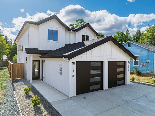 1310 NW Conklin Avenue, Grants Pass, OR 97526