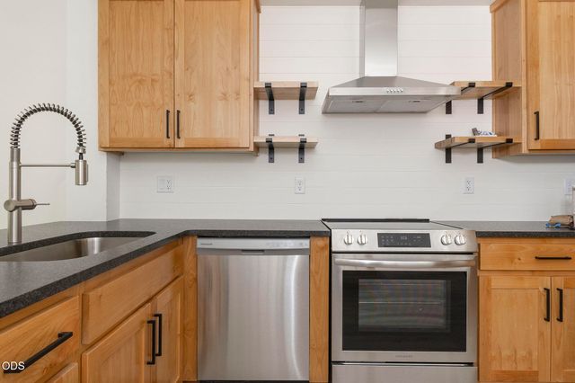 1310 NW Conklin Avenue, Grants Pass, OR 97526