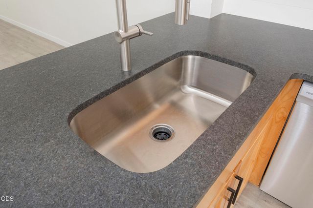 1310 NW Conklin Avenue, Grants Pass, OR 97526