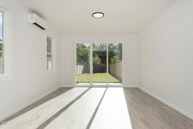 1310 NW Conklin Avenue, Grants Pass, OR 97526