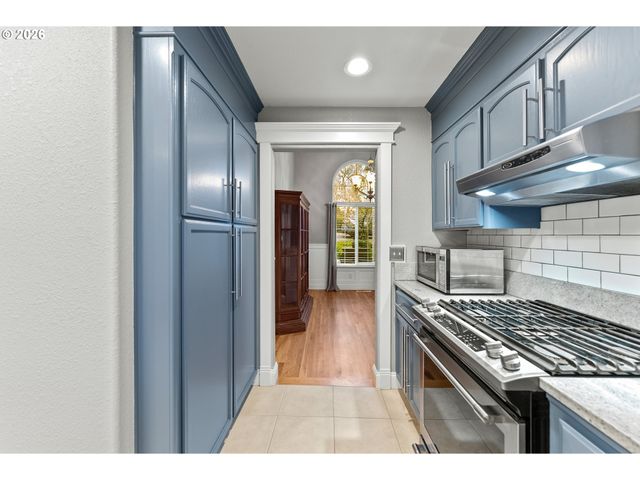 235 MELROSE TERRACE Ln, Roseburg, OR 97471