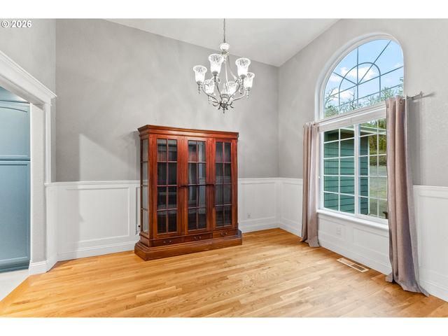 235 MELROSE TERRACE Ln, Roseburg, OR 97471