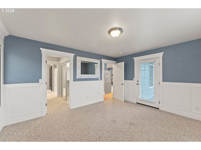 235 MELROSE TERRACE Ln, Roseburg, OR 97471