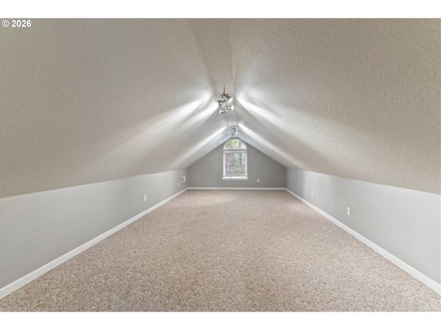 235 MELROSE TERRACE Ln, Roseburg, OR 97471