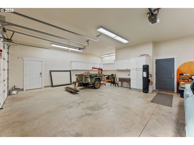 235 MELROSE TERRACE Ln, Roseburg, OR 97471