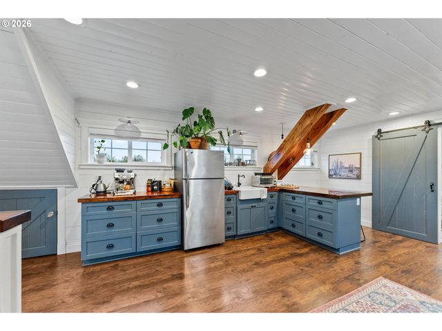 235 MELROSE TERRACE Ln, Roseburg, OR 97471