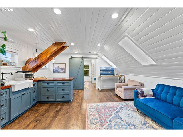 235 MELROSE TERRACE Ln, Roseburg, OR 97471