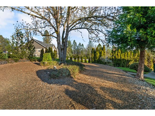 235 MELROSE TERRACE Ln, Roseburg, OR 97471