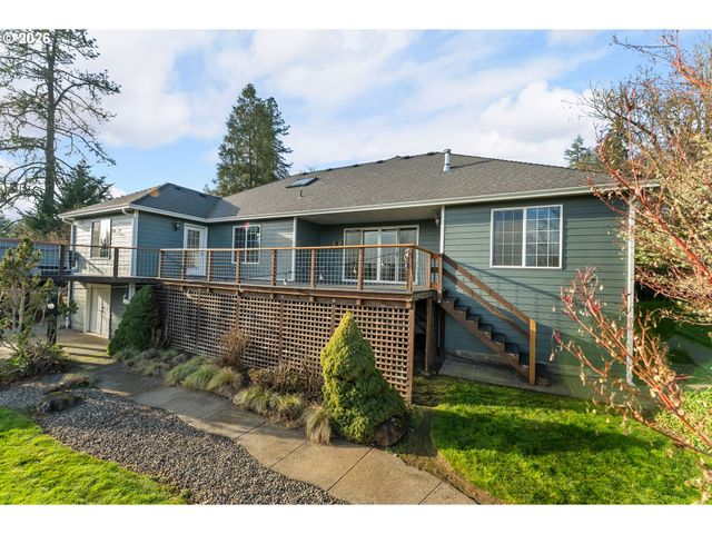 235 MELROSE TERRACE Ln, Roseburg, OR 97471