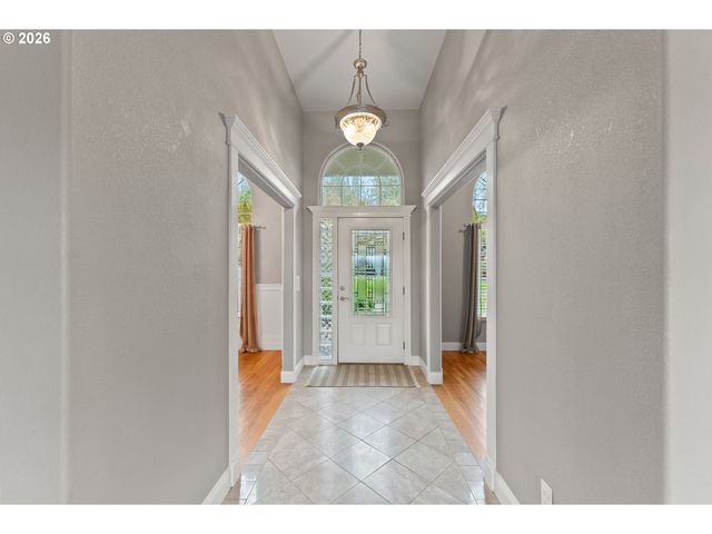 235 MELROSE TERRACE Ln, Roseburg, OR 97471