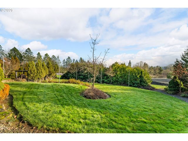 235 MELROSE TERRACE Ln, Roseburg, OR 97471